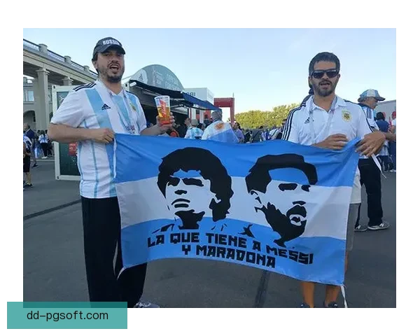 柏林联合携手死忠球迷组织共同翻新北看台 展现球队与球迷深厚情谊