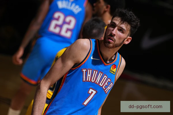 霍姆格伦门线解围救险，关键防守保住胜果